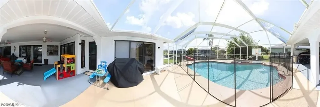 215 SE 1st Place Cape Coral FL 33990