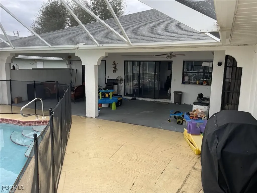 215 SE 1st Place Cape Coral FL 33990