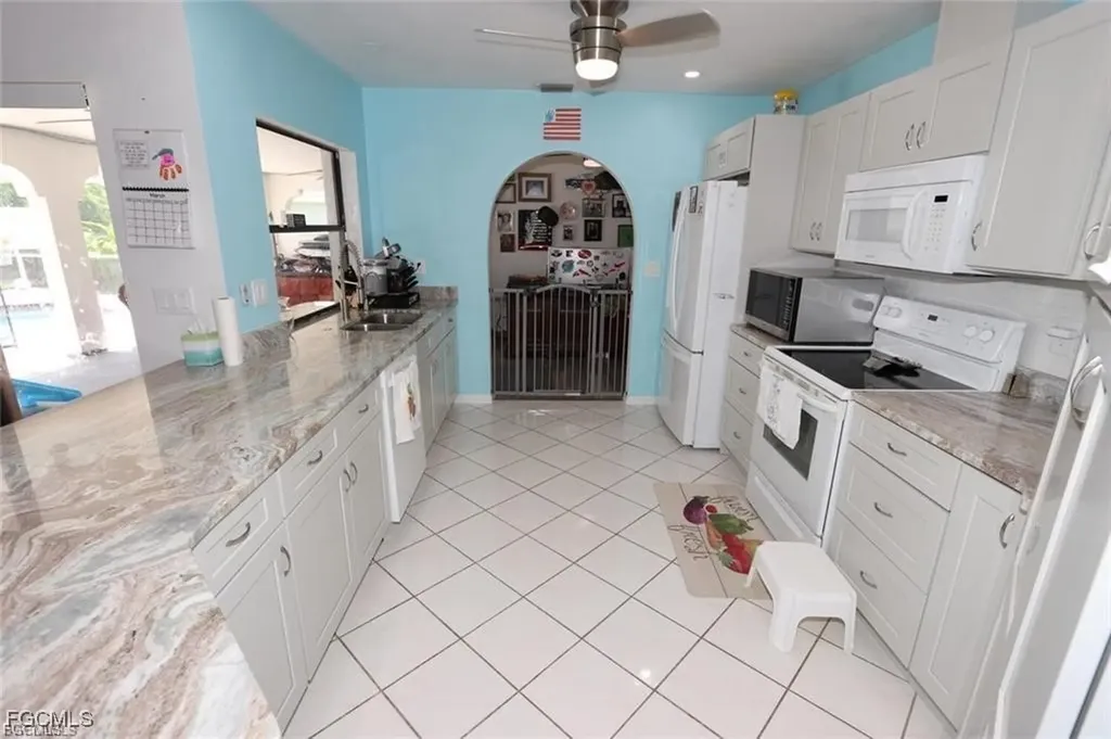 215 SE 1st Place Cape Coral FL 33990