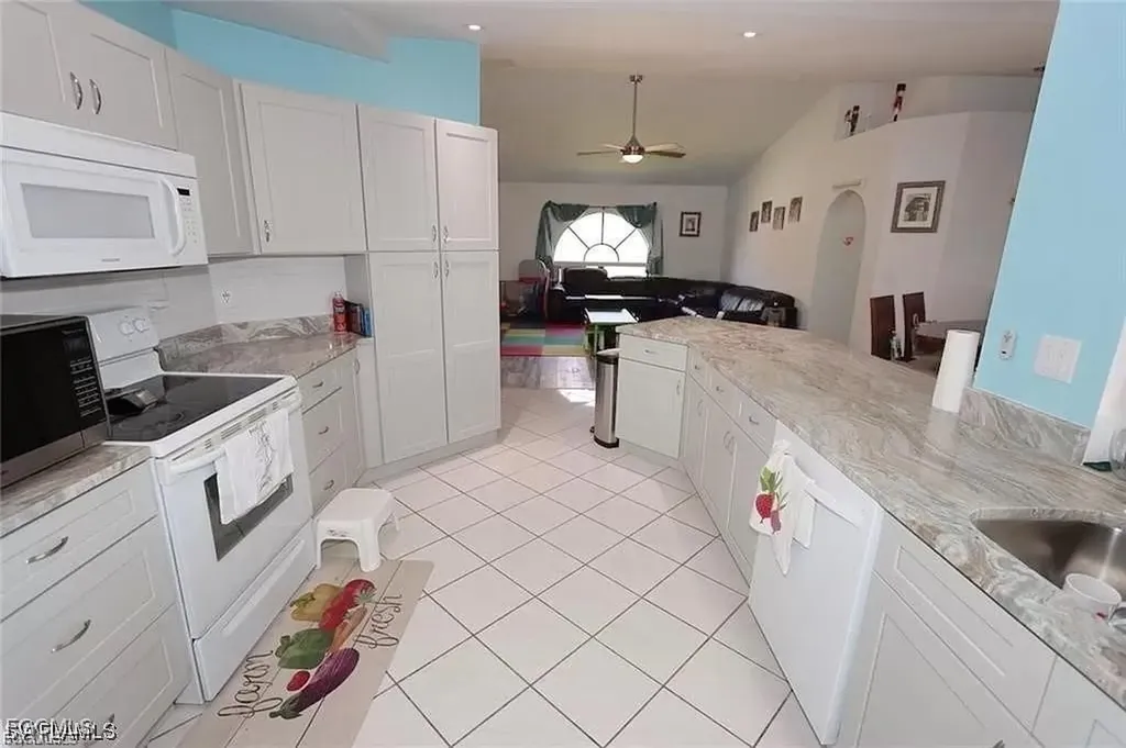 215 SE 1st Place Cape Coral FL 33990