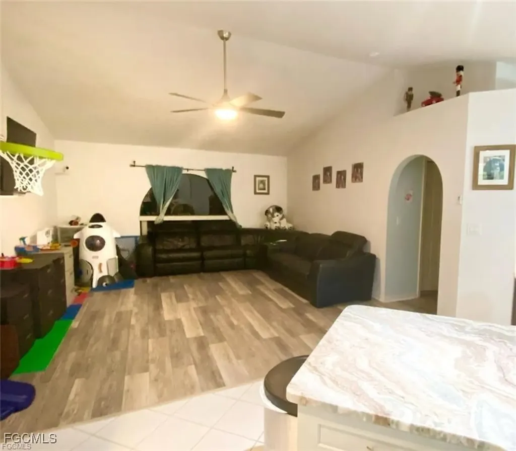 215 SE 1st Place Cape Coral FL 33990