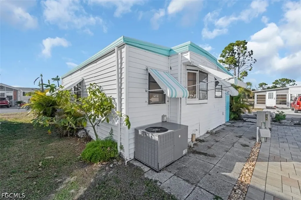 134 Amble Drive North Fort Myers FL 33903