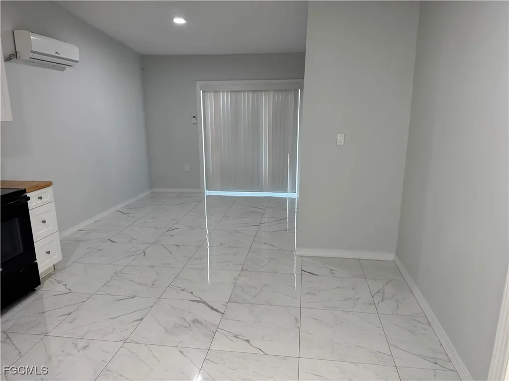 2711 Elmwood Street Fort Myers FL 33901