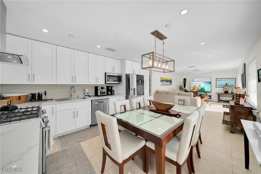 616 El Dorado Parkway E Cape Coral FL 33904