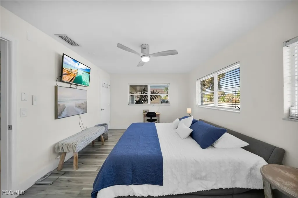 616 El Dorado Parkway E Cape Coral FL 33904