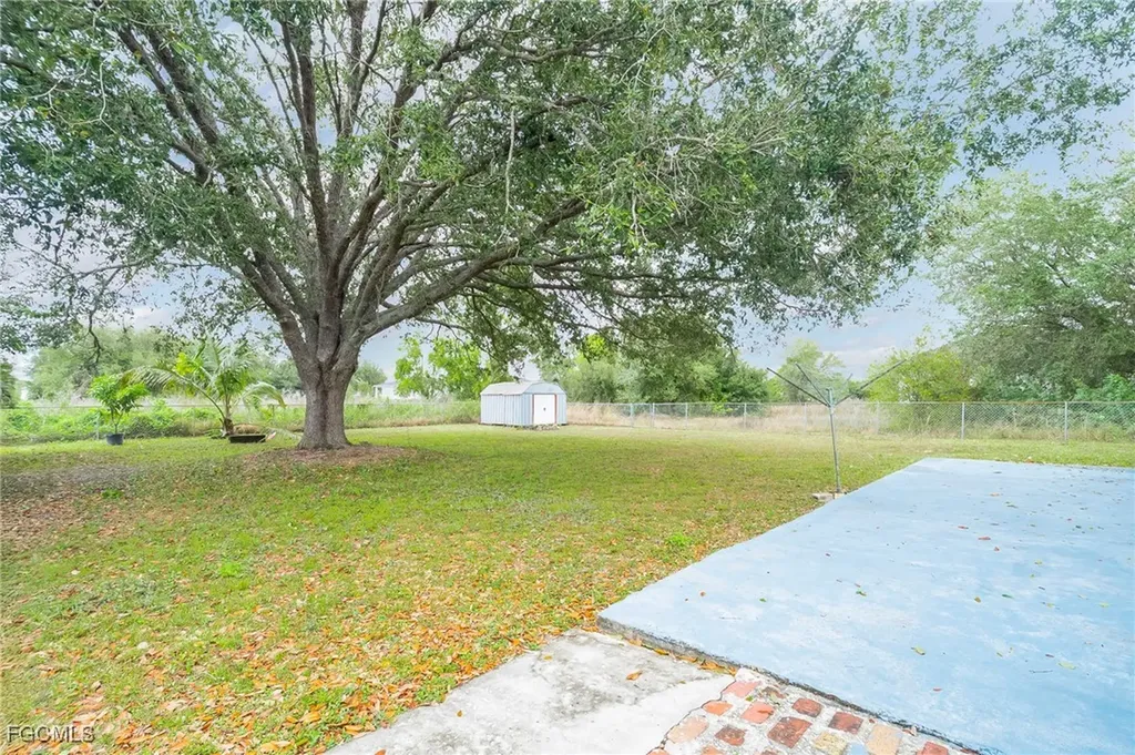 4204 9th Street SW Lehigh Acres FL 33976