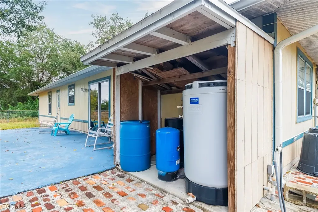 4204 9th Street SW Lehigh Acres FL 33976