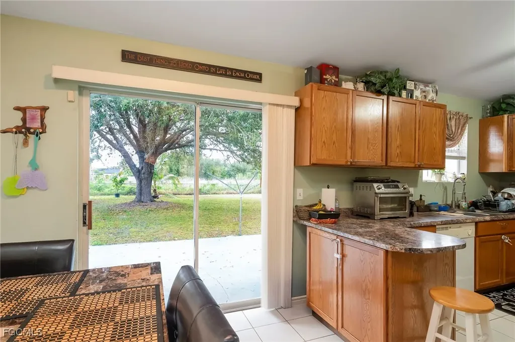 4204 9th Street SW Lehigh Acres FL 33976