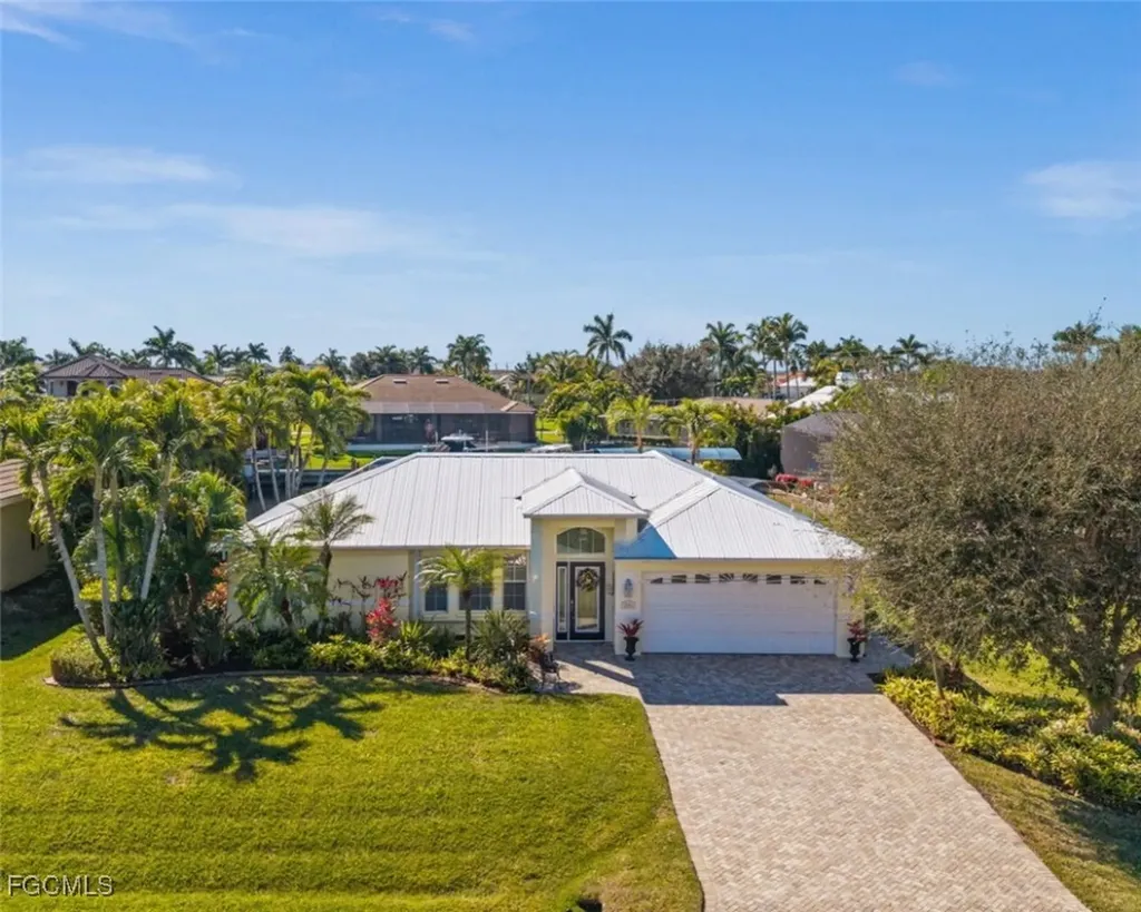 2926 SW 38th Terrace Cape Coral FL 33914