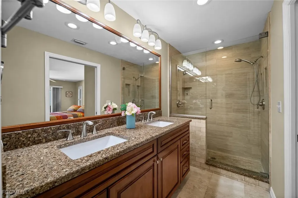2926 SW 38th Terrace Cape Coral FL 33914