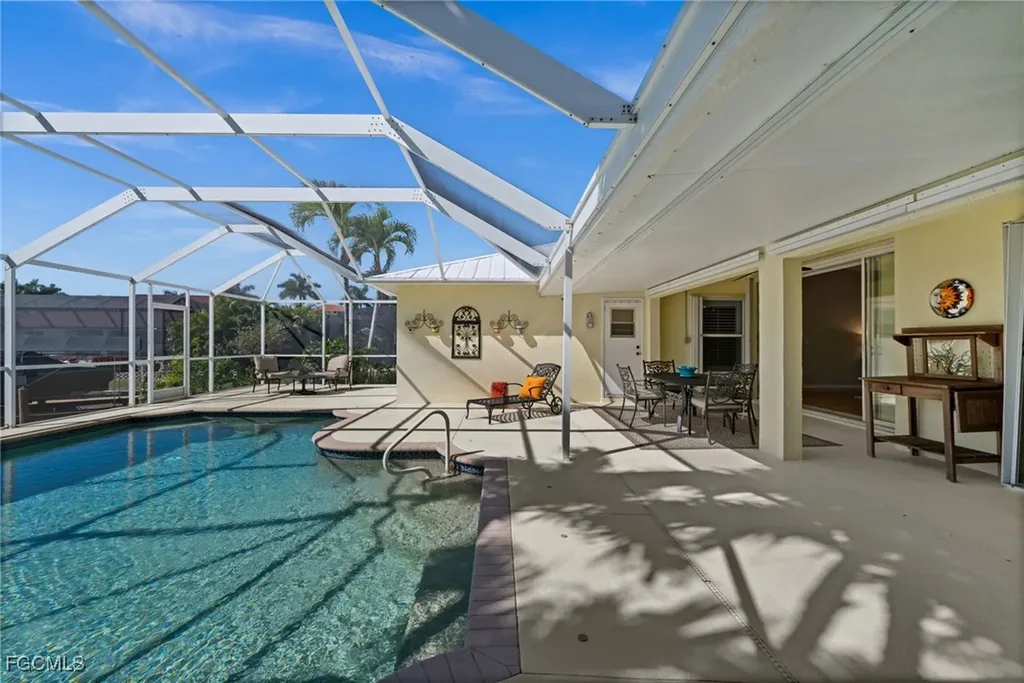 2926 SW 38th Terrace Cape Coral FL 33914