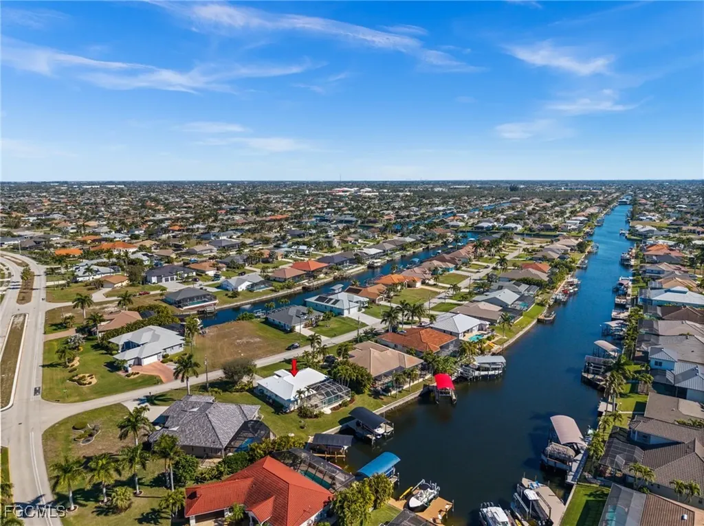 2926 SW 38th Terrace Cape Coral FL 33914