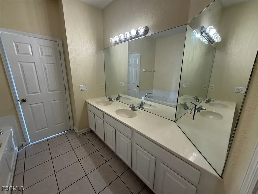 2205 Granger Avenue Kissimmee FL 34746