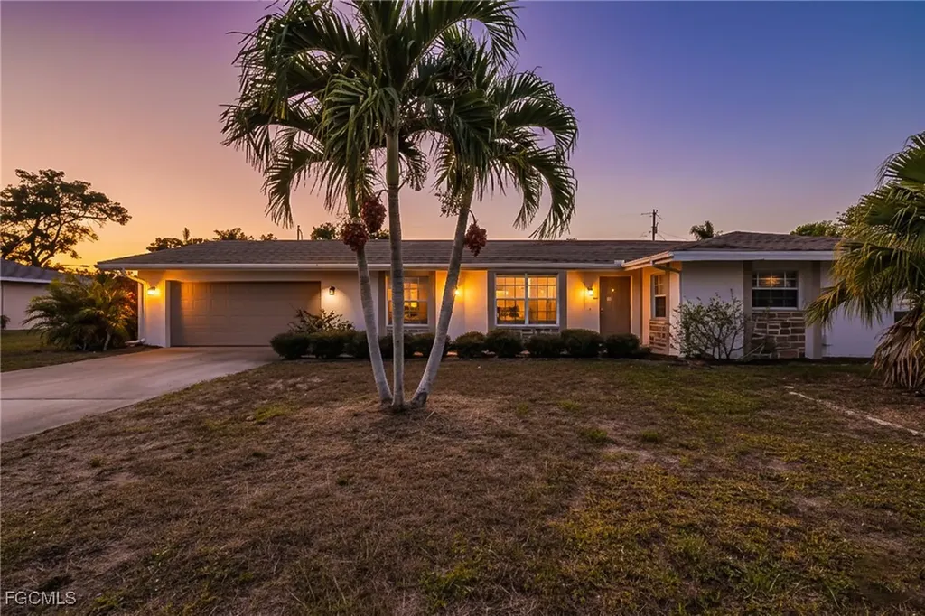 208 SE 43rd Terrace Cape Coral FL 33904