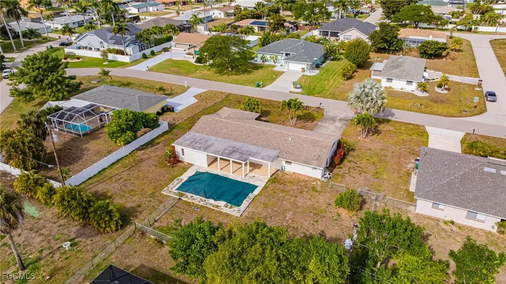 208 SE 43rd Terrace Cape Coral FL 33904