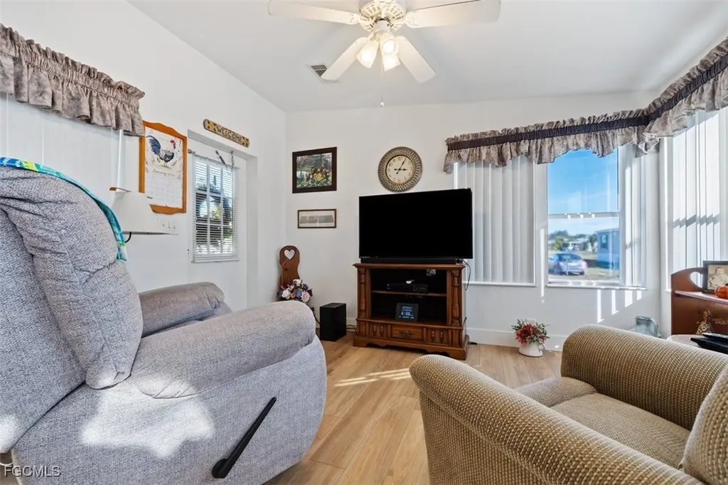 925 Yacht Club Way NW Moore Haven FL 33471