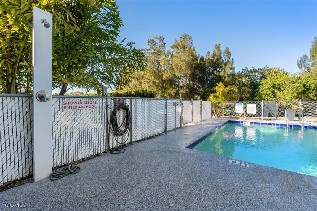 925 Yacht Club Way NW Moore Haven FL 33471