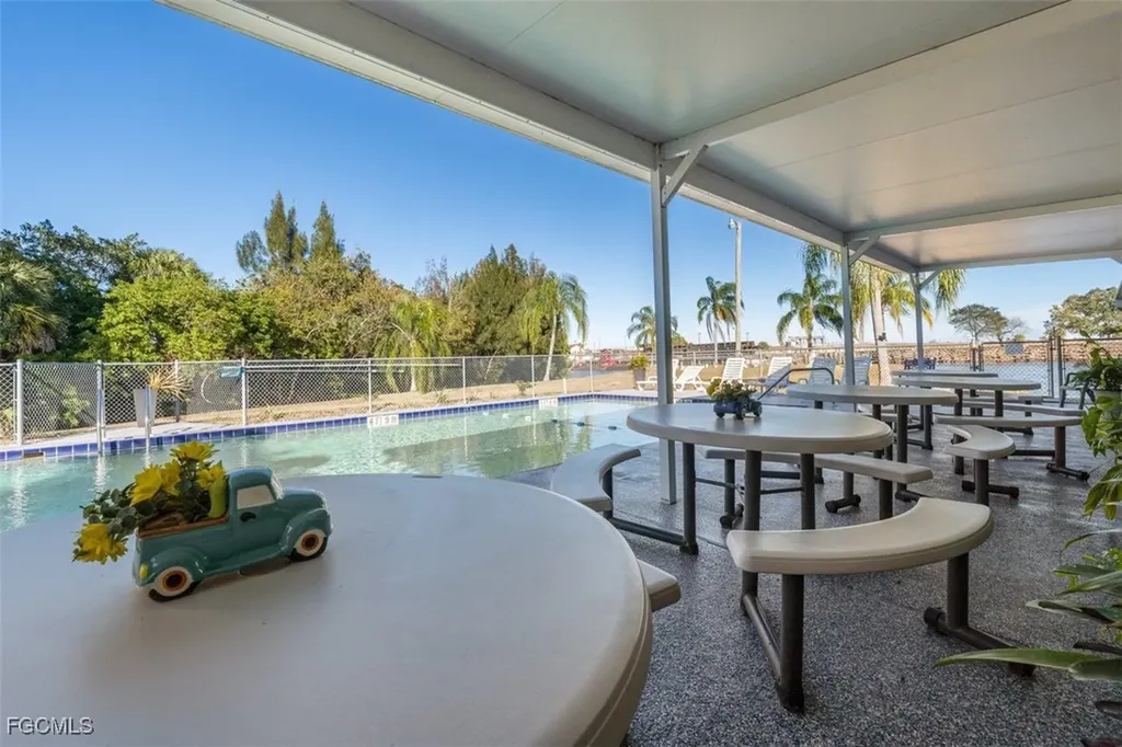 925 Yacht Club Way NW Moore Haven FL 33471