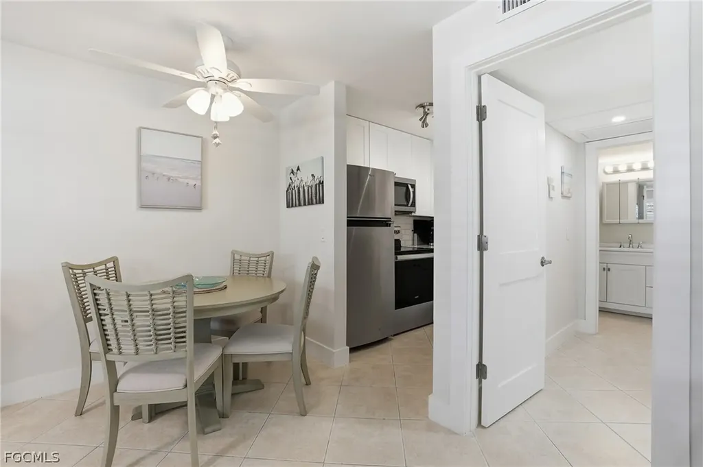 1295 Gulf Shore Boulevard S Naples FL 34102