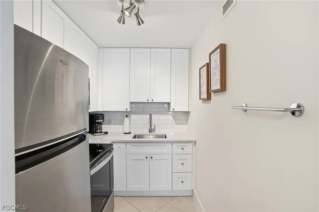 1295 Gulf Shore Boulevard S Naples FL 34102