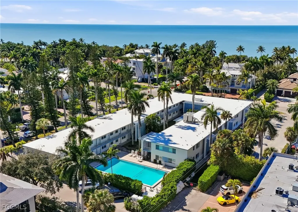 1295 Gulf Shore Boulevard S Naples FL 34102