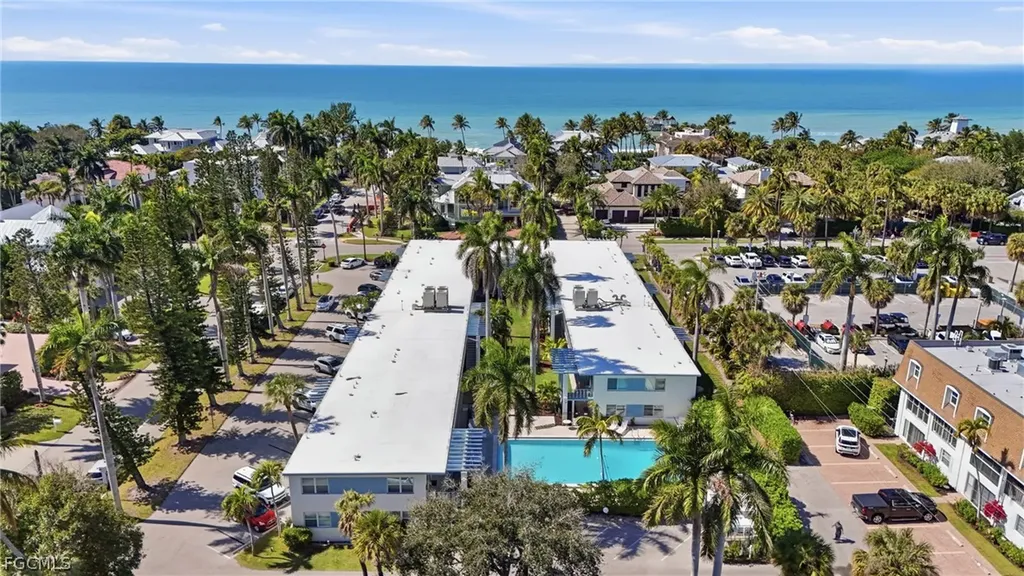 1295 Gulf Shore Boulevard S Naples FL 34102