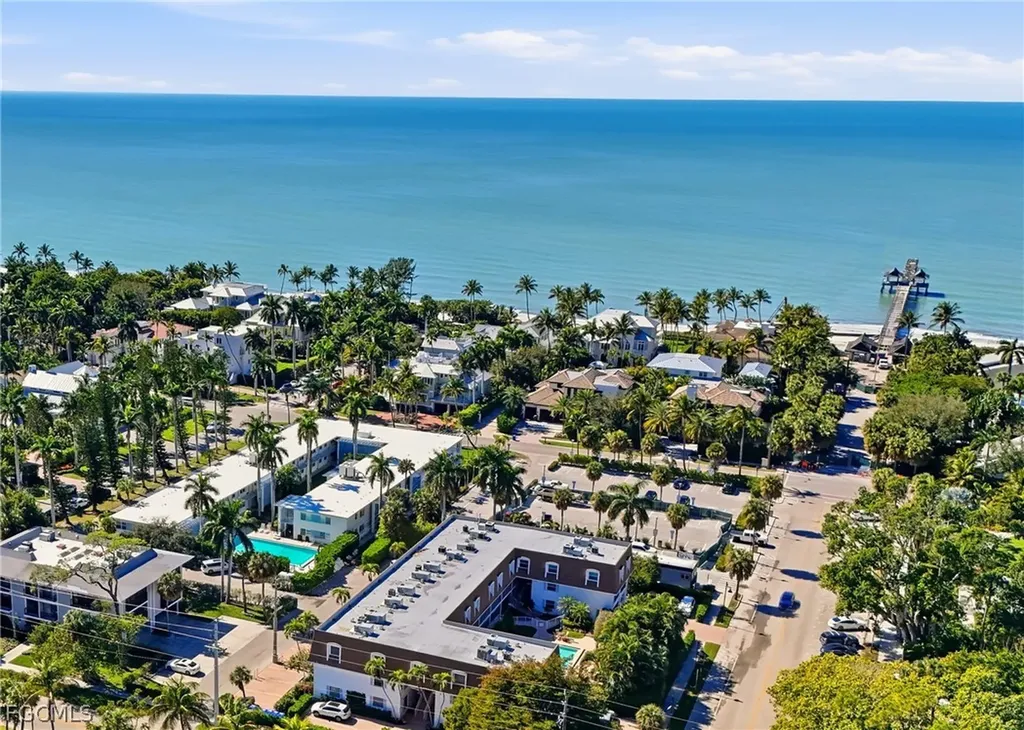 1295 Gulf Shore Boulevard S Naples FL 34102