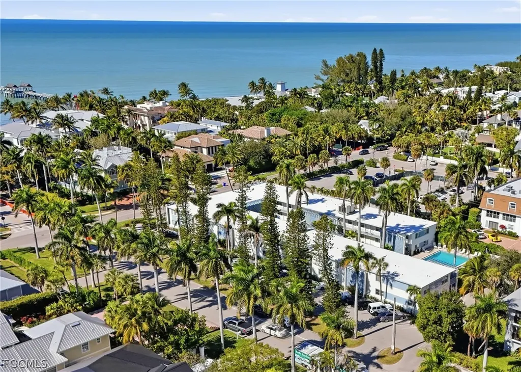 1295 Gulf Shore Boulevard S Naples FL 34102