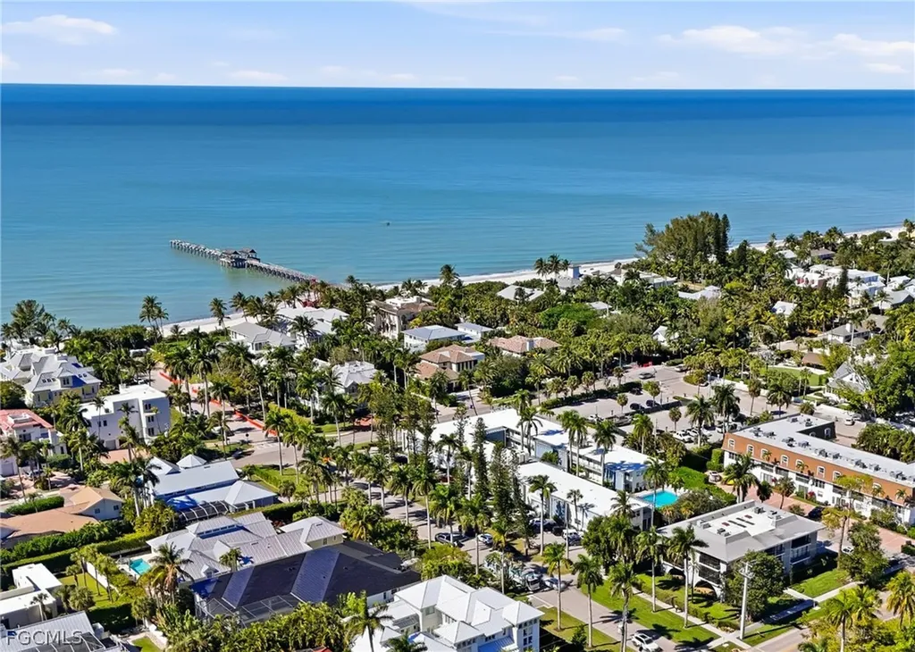 1295 Gulf Shore Boulevard S Naples FL 34102