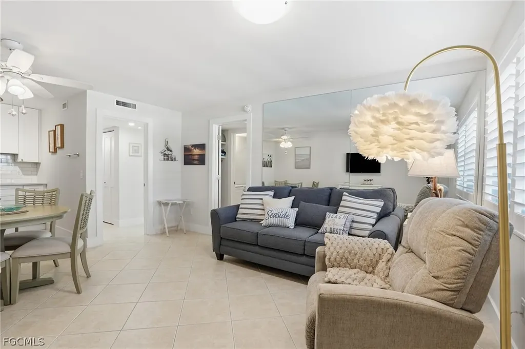 1295 Gulf Shore Boulevard S Naples FL 34102