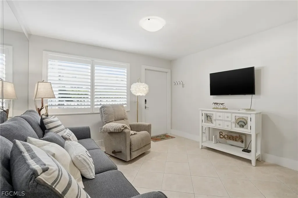 1295 Gulf Shore Boulevard S Naples FL 34102