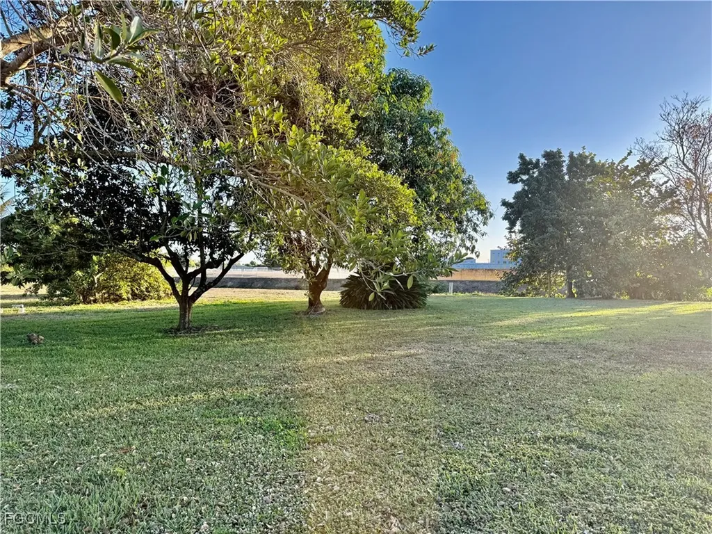 626 Linville Place Lehigh Acres FL 33936