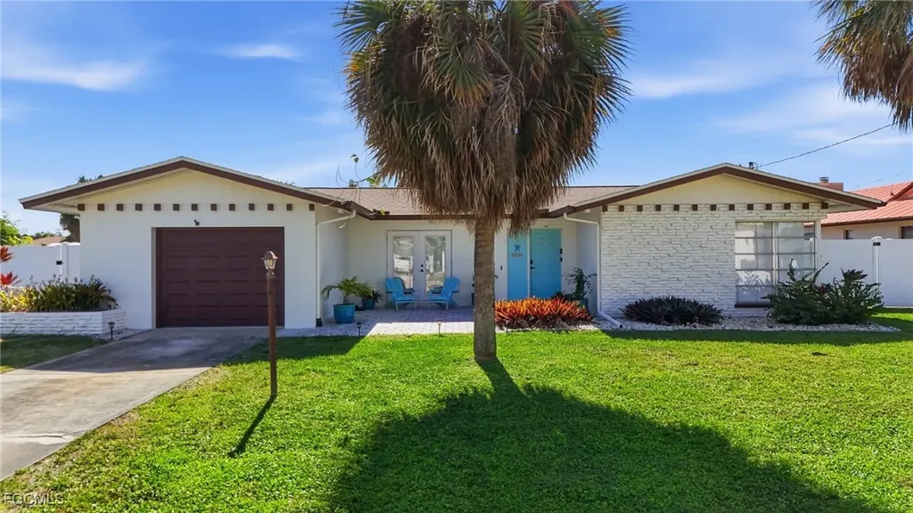 1432 Wellington Court Cape Coral FL 33904
