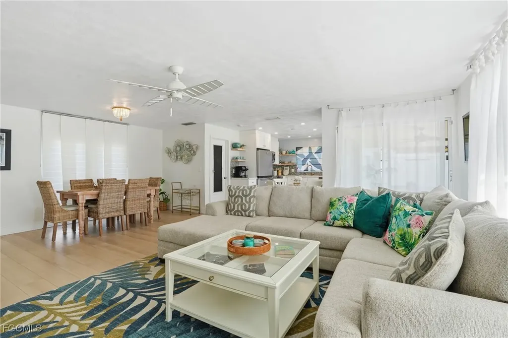 1432 Wellington Court Cape Coral FL 33904