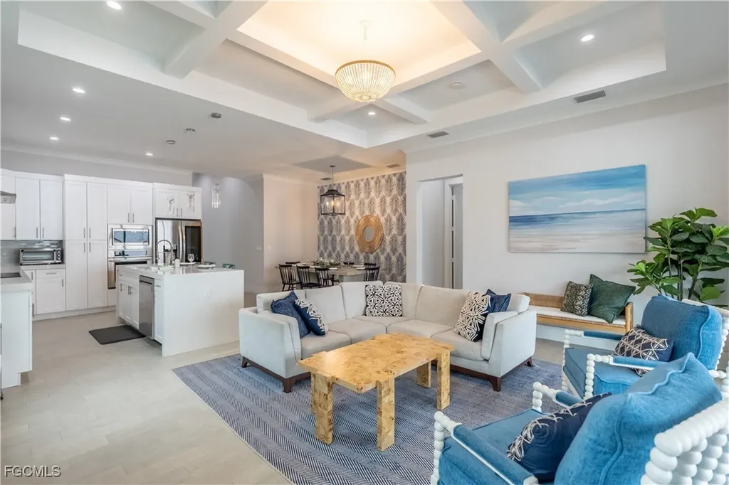795 108th Avenue N Naples FL 34108
