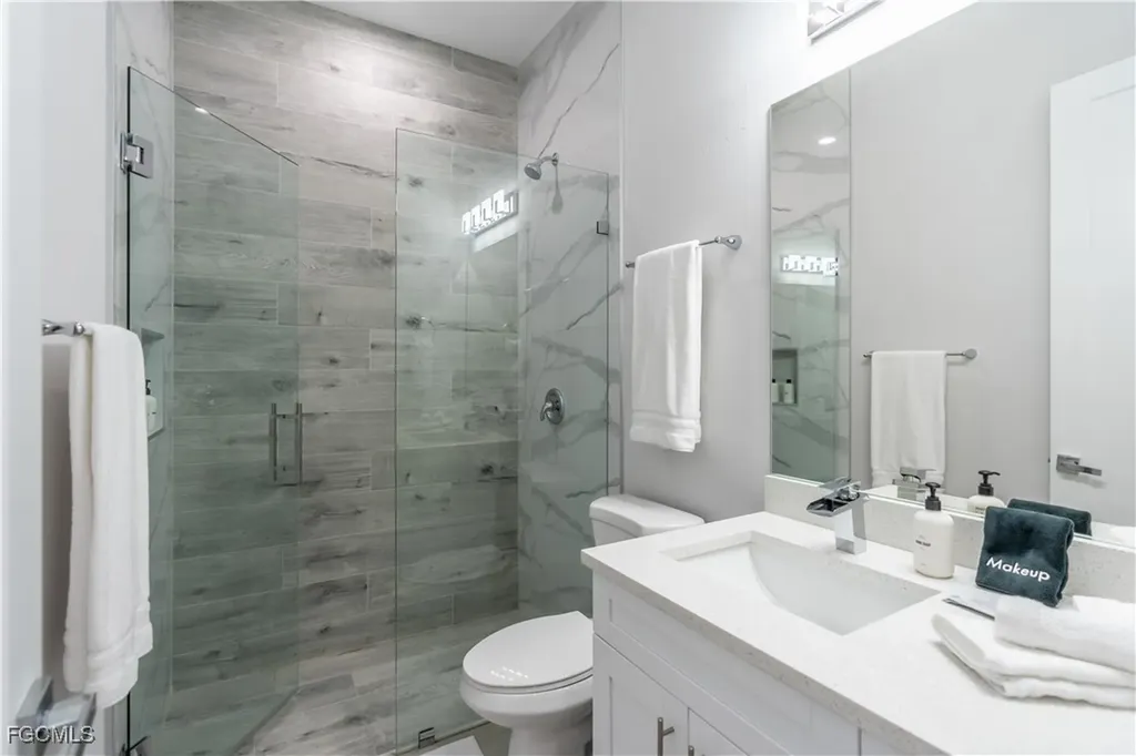 795 108th Avenue N Naples FL 34108