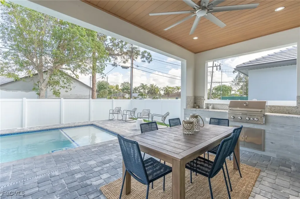 795 108th Avenue N Naples FL 34108