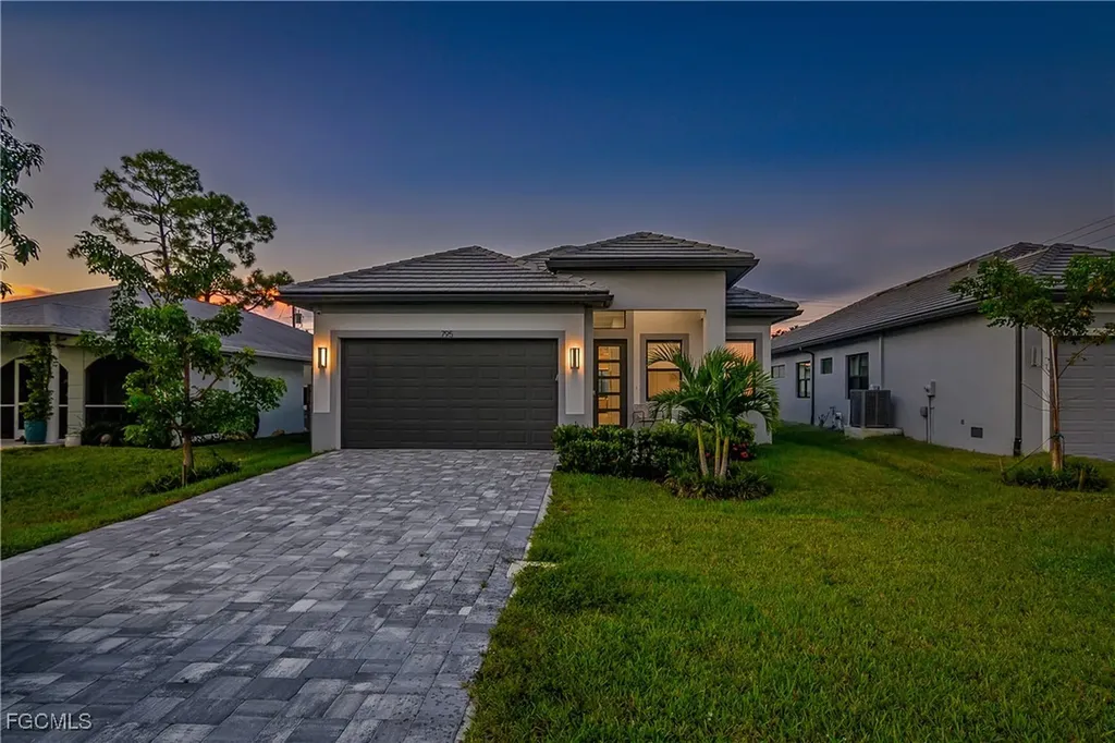 795 108th Avenue N Naples FL 34108