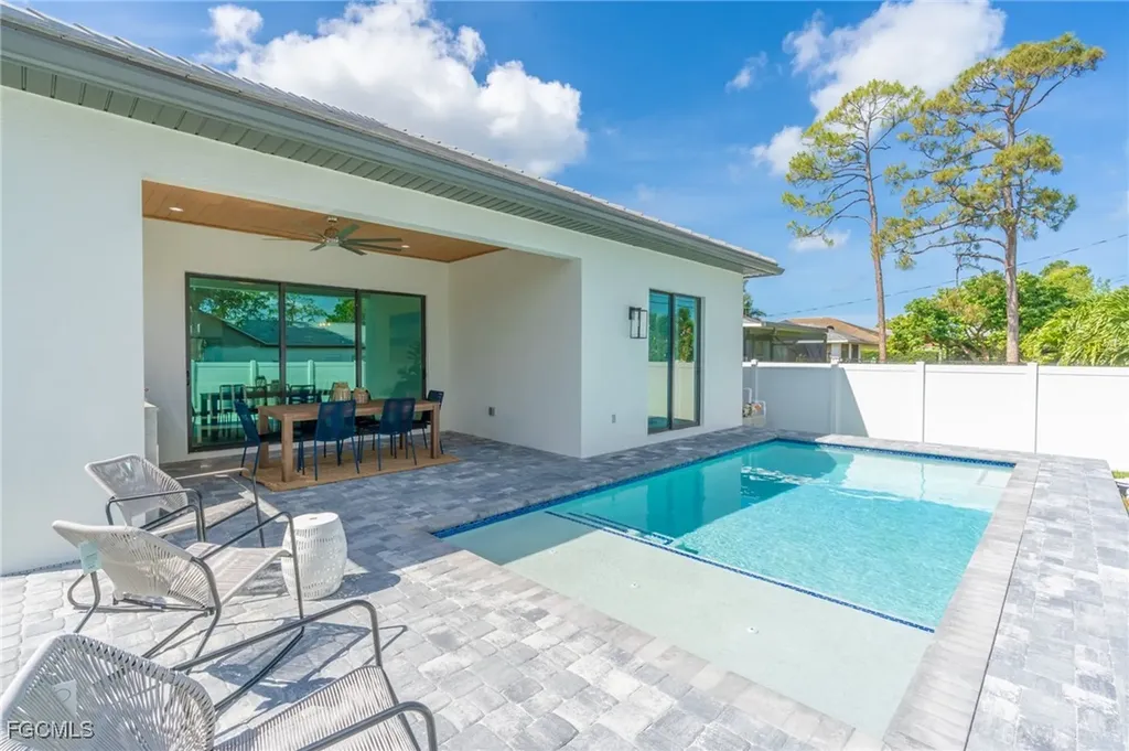 795 108th Avenue N Naples FL 34108
