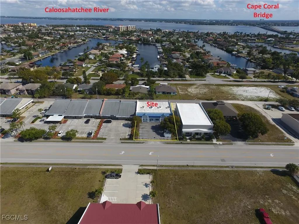 4427 SE 16th Place Cape Coral FL 33904