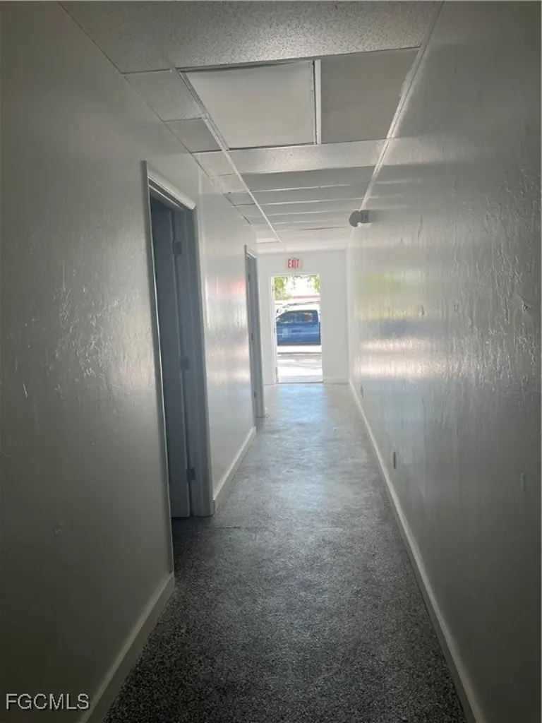 4427 SE 16th Place Cape Coral FL 33904