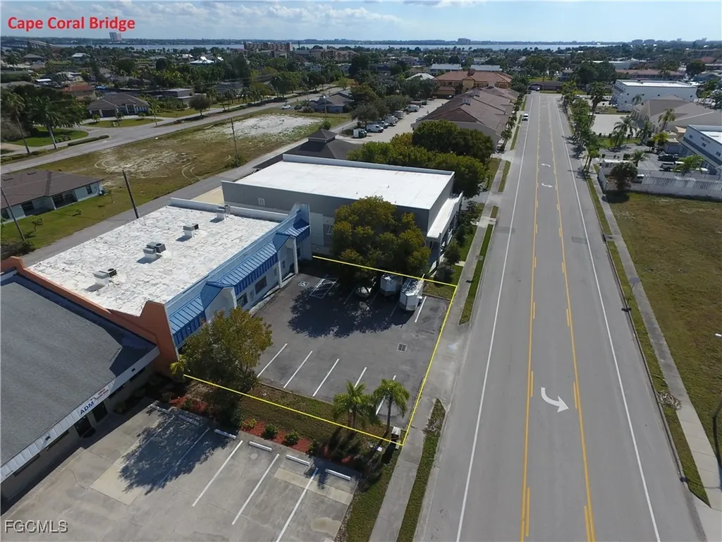 4427 SE 16th Place Cape Coral FL 33904