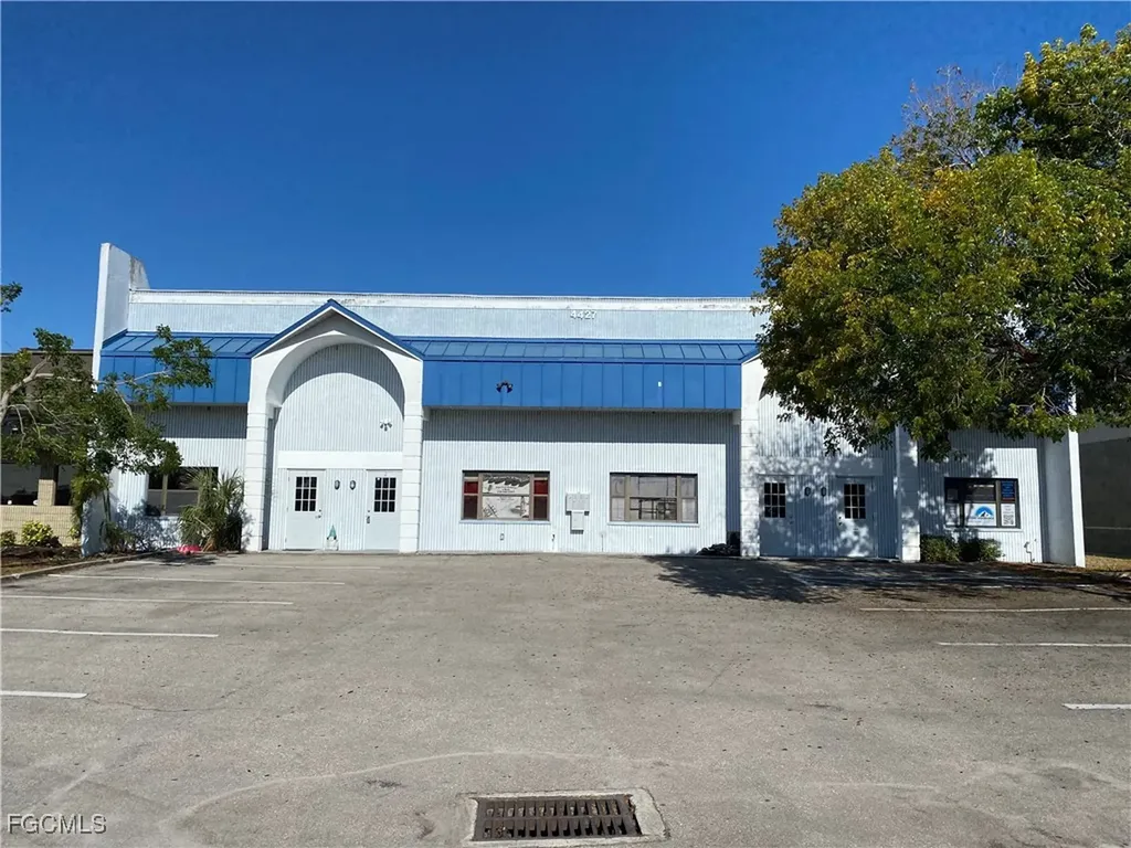 4427 SE 16th Place Cape Coral FL 33904