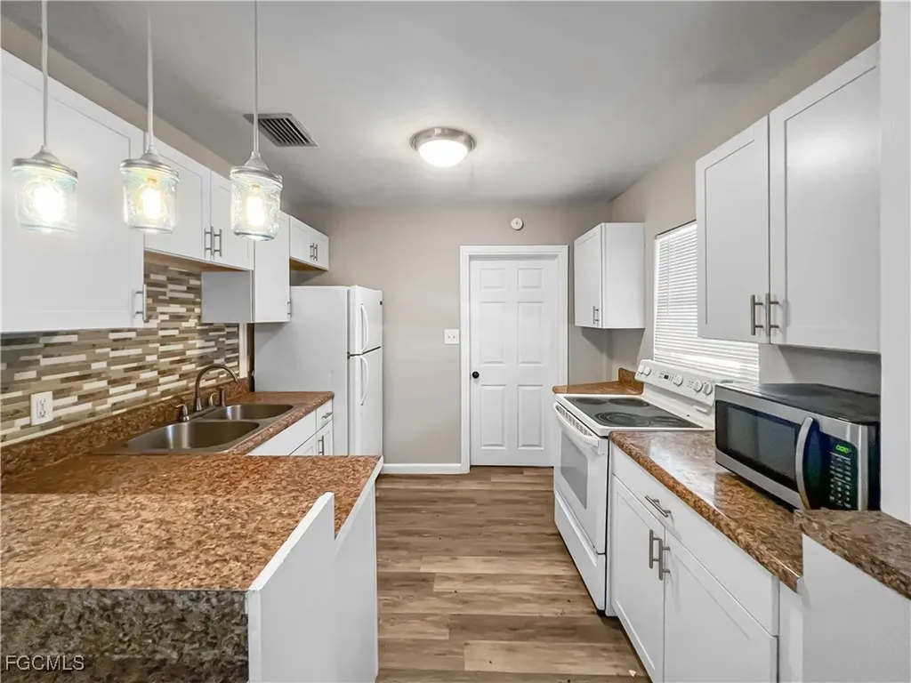 1918 Grace Avenue Fort Myers FL 33901