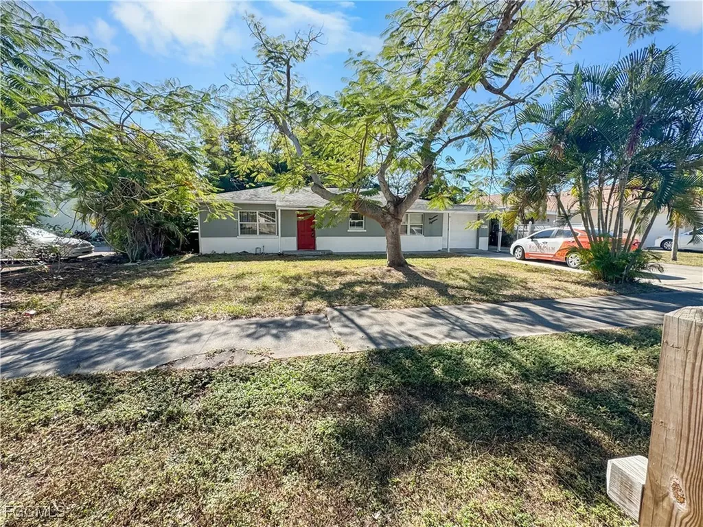1918 Grace Avenue Fort Myers FL 33901