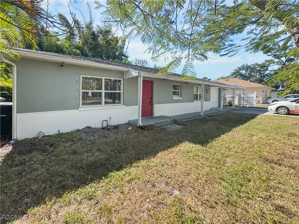 1918 Grace Avenue Fort Myers FL 33901