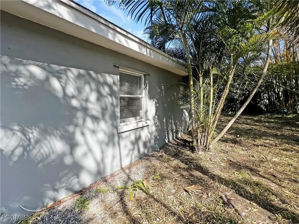 1918 Grace Avenue Fort Myers FL 33901