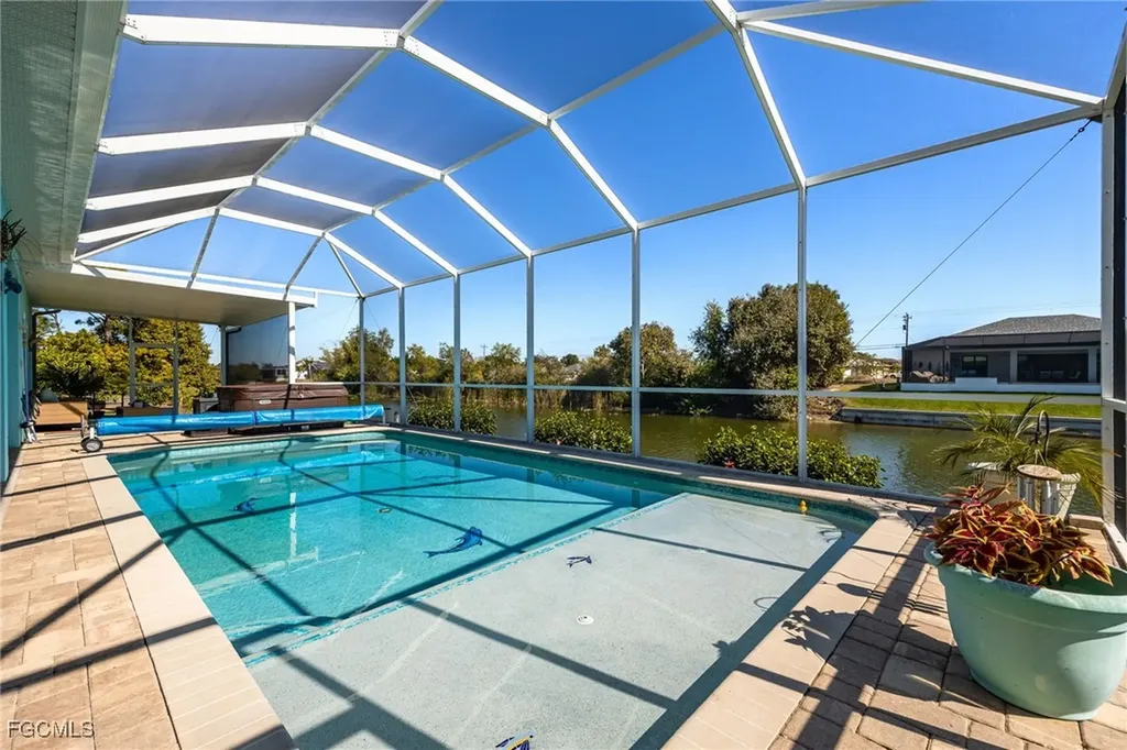 1309 NW 3rd Place Cape Coral FL 33993