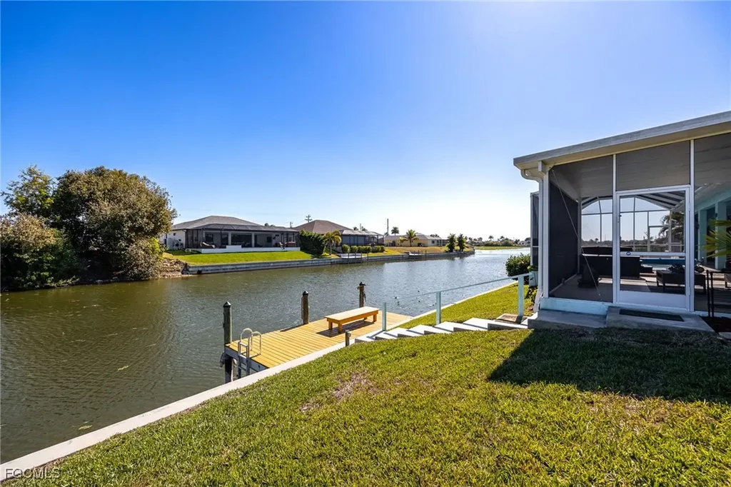 1309 NW 3rd Place Cape Coral FL 33993