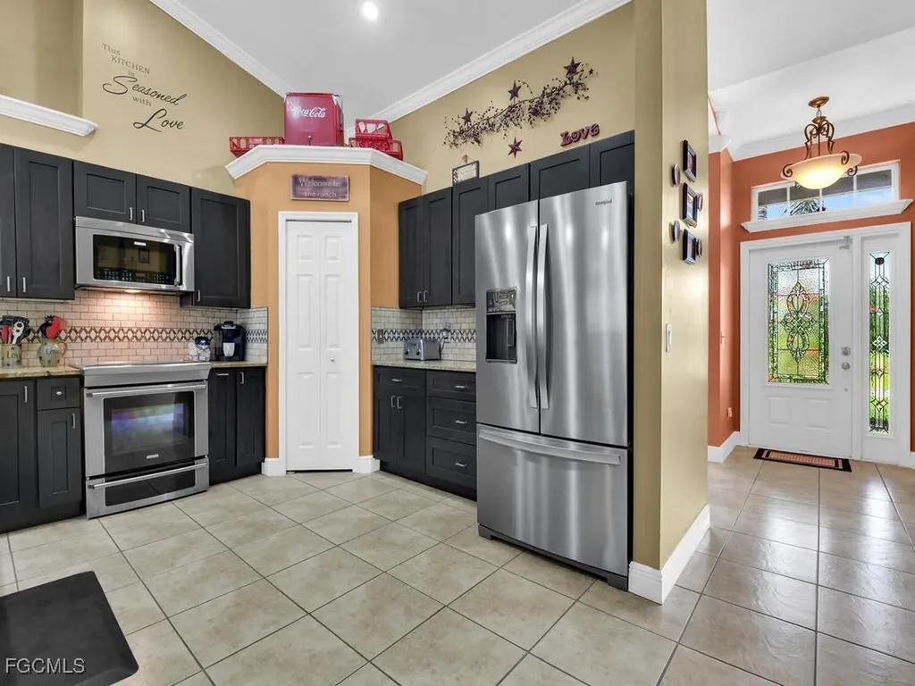 621 NW 28th Terrace Cape Coral FL 33993